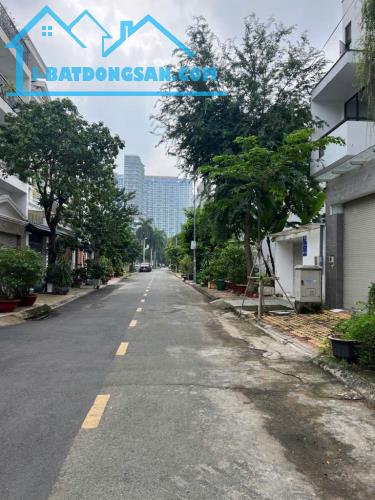 ĐƯỜNG 52 BÌNH TRƯNG TÂY QUẬN 2 - 4 TẦNG - 102m2 - 23 TỈ