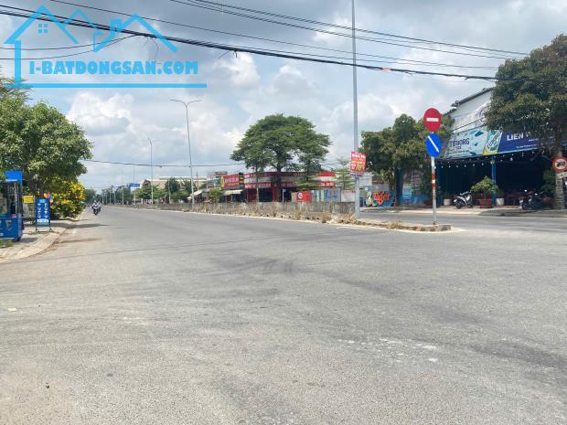 Chủ Gửi Bán đất mặt tiền đường Liên Phường phường Phú Hữu Quận 9 Lô Góc 2Mặt Tiền ngang 20