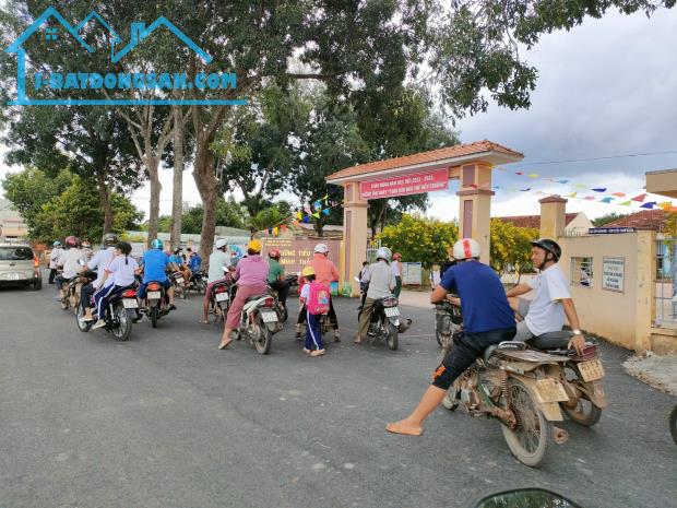 BÁN 5X35=175M2 SỔ RIÊNG, THỔ CƯ, NGAY CHỢ, ĐƯỜNG 18M, ĐIỆN NƯỚC ĐẦY ĐỦ GIÁ 245TR