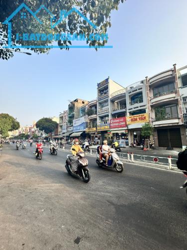 Bán nhà MTKD đường Nguyễn Sơn, P. Phú Thạnh - DT: 12x28m - Giá: 50 tỷ TL