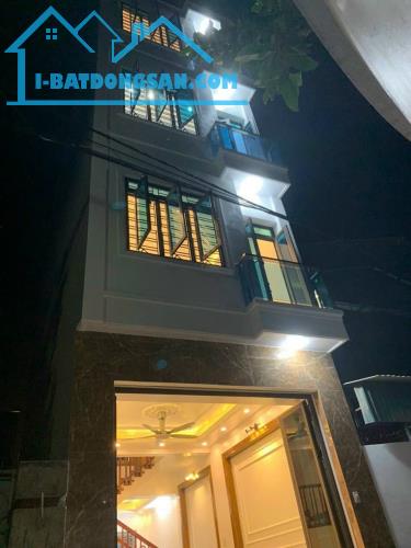 Bán nhà riêng, đường Lê Văn Quới, 4 tầng đúc, 4x13, hẻm xe hơi 6M thông tứ tung, giá chỉ 4