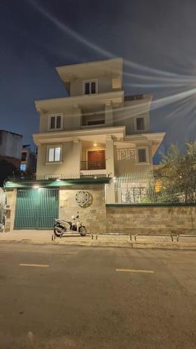 BÁN BIỆT THỰ SỐ 2 NGUYỄN THÀNH Ý QUẬN 1