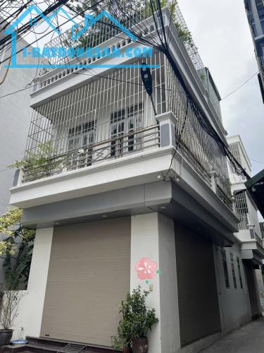 Nhà 3 tầng, lô góc full nội thất, ngõ oto thông tứ phía