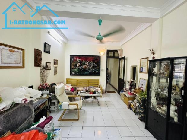 HÀNG HIẾM MẶT PHỐ ĐỘI CẤN BA ĐÌNH - ÔTÔ TRÁNH - VỈA HÈ RỘNG THÊNH THANG - KINH DOANH