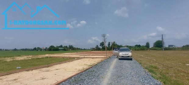 BÁN 4 LÔ ĐẤT DÂN 120M2- KẾ BÊN DỰ ÁN VINHOMES HẬU NGHĨA - GIÁ ĐẦU TƯ CHO ANH CHỊ Ạ