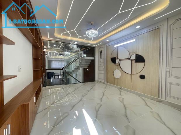 Bán nhà Hương Lộ 2 , Bình Tân , 5 lầu Thang máy , chỉ 8,7 tỷ