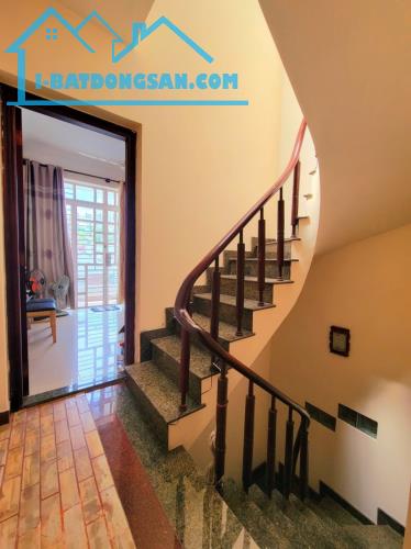 🏡 SIÊU PHẨM MẶT TIỀN - 4 TẦNG - PHÚ NHUẬN 🏡 ✨ Cơ hội đầu tư siêu lợi nhuận! ✨