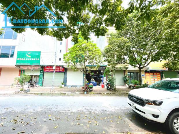 Bán đất dv Giếng Sen, La Khê phân lô vỉa hè rộng, kinh doanh, 50m2, mt 4m giá chỉ 14.5 tỷ!