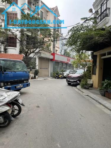 Bán nhà mặt ngõ Giảng Võ, Ba Đình, phân lô, ô tô tránh, khu Vip hiếm nhà bán. Giá 26 tỷ