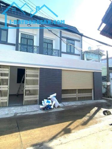 Bán Nhà Mặt Tiền Đường Thông Nhà Diện tích Lớn Thoáng Mát
