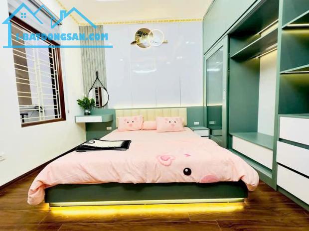 Bán toà CCMN Đường Láng . Láng Thượng. Đống Đa DT 134m2 x 6T, mặt tiền 5.4m. Giá 22.5 tỷ