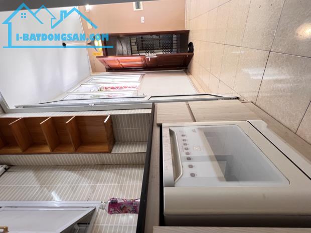 Bán Căn Hộ Nguyễn Văn Cừ, Long Biên 60m2, chỉ 3,55 tỷ