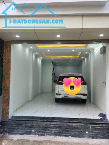 Siêu phẩm Nhà Lạc Thị Ngọc Hồi 40m 5 t lô góc gara ô tô nhà mới Koong giá 6.4 tỷ