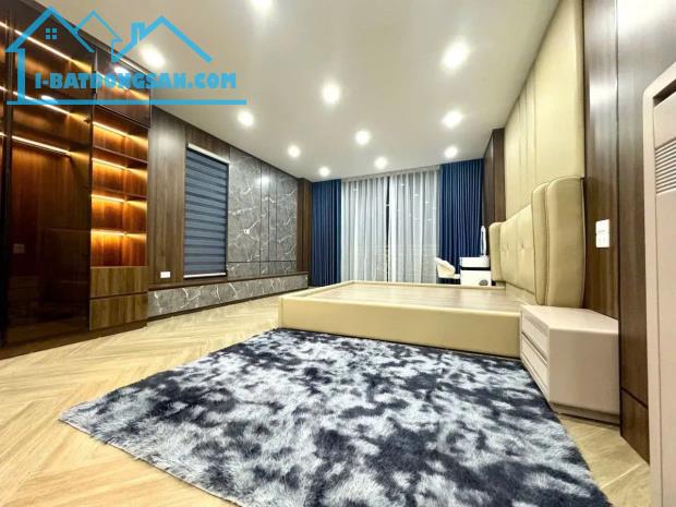 Vip Nhất Bồ Đề, Ngõ Thông Hồng Tiến Ôtô, 5 Tầng Thang Máy, 55M2, Full Nội Thất, Gía 16 tỷ