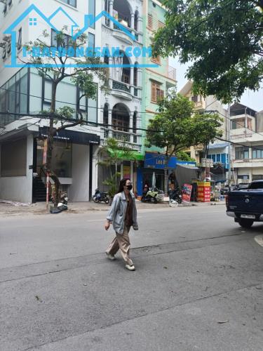 BÁN GẤP NHÀ PHỐ NGUYỄN VIẾT XUÂN, 2 THOÁNG, Ô TÔ TRÁNH _DT 90M2, 4 TẦNG, MT 5M, 24TỶ