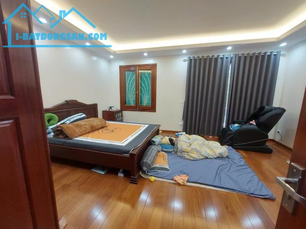 Bán nhà Mậu Lương phân lô ô tô, vỉa hè rộng, kinh doanh 50m2*4T giá chỉ 12 tỷ!