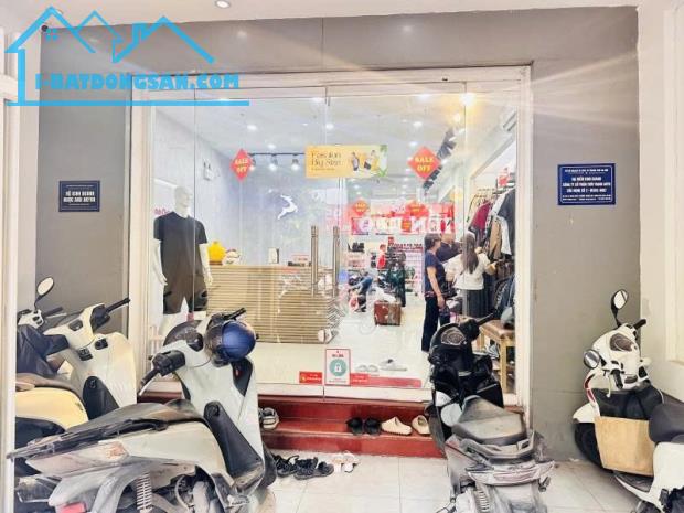 Bán nhà mặt phố Trung Kính, DT 88m, 5 tầng, MT 5.2m, giá 47 tỷ.