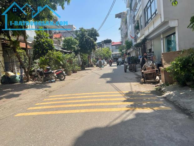 Bán đất tái định cư Long Biên gần hồ Đắp Nếp Tư Đình và công viên, ủy ban phường Long Biên
