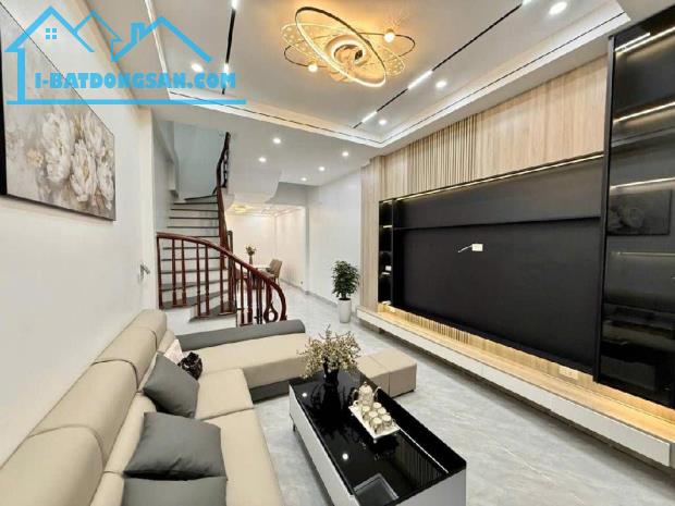 BÁN NHÀ PHÂN LÔ PHỐ VŨ TÔNG PHAN, Ô TÔ QUA NHÀ, 37M2 X 5 TẦNG FULL NỘI THẤT, SỔ VUÔNG VẮN