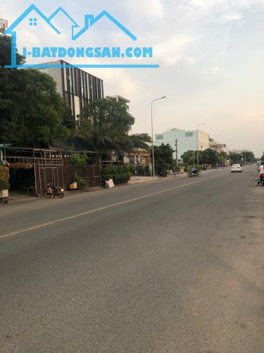 BÁN KHO XƯỞNG MT AN DƯƠNG VƯƠNG AN LẠC DT KHỦNG 1.200M² THU NHẬP 100 TR/TH HƠN 55 TỶ