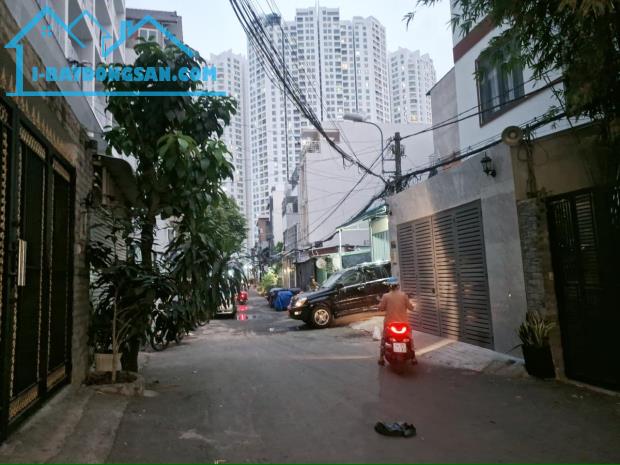 Bán nhà Q7 đường TXSoạn rộng 160m2, Sổ ĐẸP vuông vức, Hẻm xe hơi thông