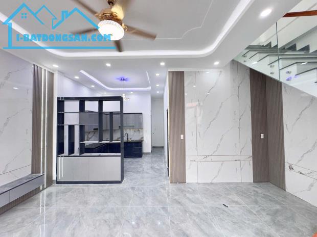 Bán nhà 1 lầu 1 trệt phường Quang Vinh ngay trung tâm Biên Hoà