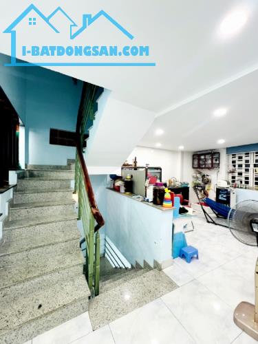 Bán nhà Kinh Dương Vương 46m2 4 tầng nở hậu nhỉnh 5 tỷ