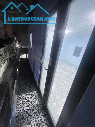 Bán nhà 2 tầng, sát bến xe Miên Tây, 54m2, đường KInh Dương Vương, hẻm xe hơi thông, giá c
