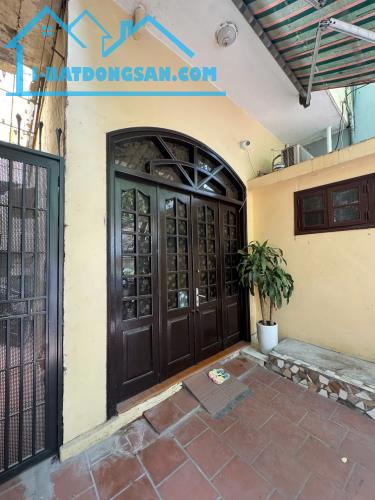 BÁN NHÀ PHỐ QUÁN SỨ, Ô TÔ ĐỖ NGAY CẠNH NHÀ, 47M2, MẶT TIỀN 4.5M CHỈ 14.8 TỶ