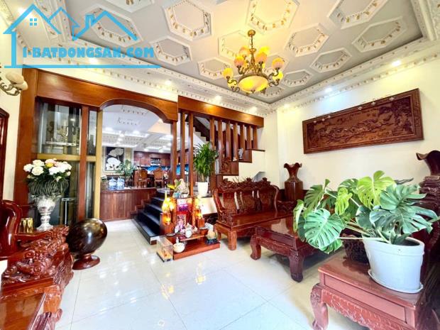 Biệt thự 4 lầu ngang HIẾM 11.5m hẻm 12m Lê Văn Thọ 230m2 tặng full NT xịn T.máy chỉ 35 tỷ.