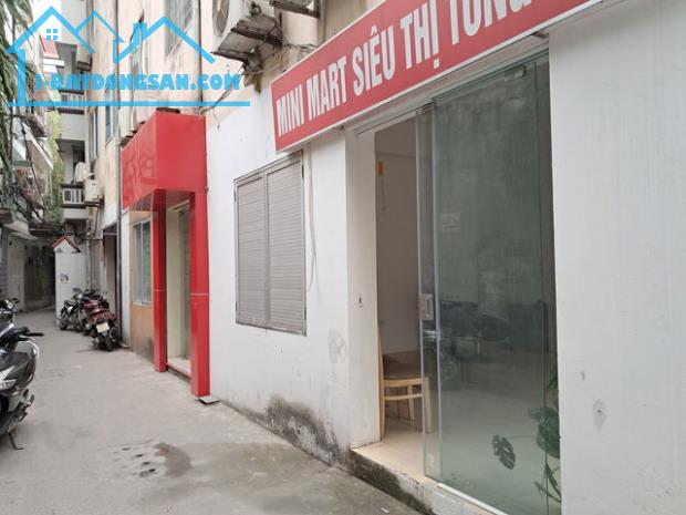 Bán toà CCMN 6 tầng 211m² lô góc, 29 phòng, thu 139tr/tháng, gần phố Cầu Giấy, giá 44 tỷ