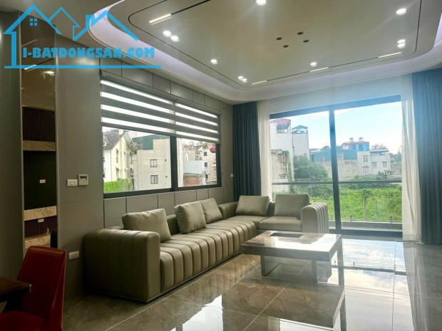 Siêu phẩm mặt hồTai Trâu,Ngọc Lâm,65M,MT 4.5M,KD đỉnh,ô tô tránh,lô góc. Gía 14 tỷ