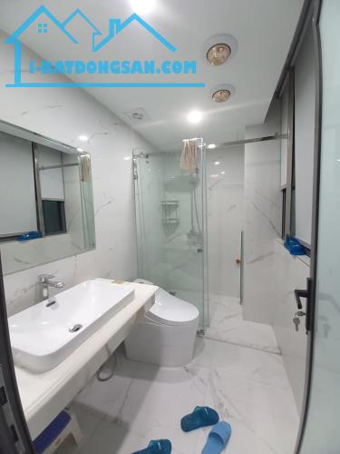 Bán nhà Trung Kính, Cầu Giấy. Dt 65m², 7 tầng thang máy, 11 căn hộ khép kín, thu 1 tỷ/năm.