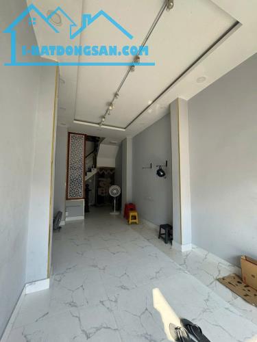 Căn nhà sd 40m2, ngay đường Trần Đình Xu Q1 - 4 tầng