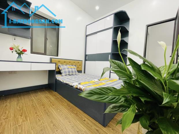 Bán nhà phố Đại La, quận Hai Bà Trưng, Hà Nội 35m2* 5 tầng, MT 5.3m, giá 6.2 Tỷ