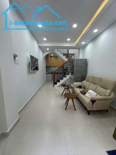 Nhà mới 2 tầng 3x7m 62/30 Trần Bình Trọng 3.6 tỷ