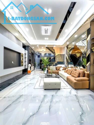 Bán Nhà Khương Đình - TX , DT40m X 6 Tầng , Giá Hơn 8 tỷ , Thang Máy , Ngõ Nông , Thoáng