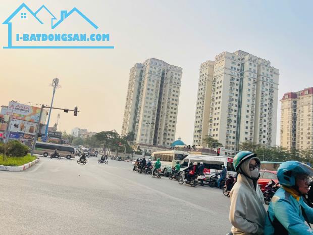 Bán nhà mặt phố Võ Chí Công 130m2, 5 tầng, 1 mặt phố + 1 mặt ngõ ô tô sau nhà, chỉ 59 tỷ.