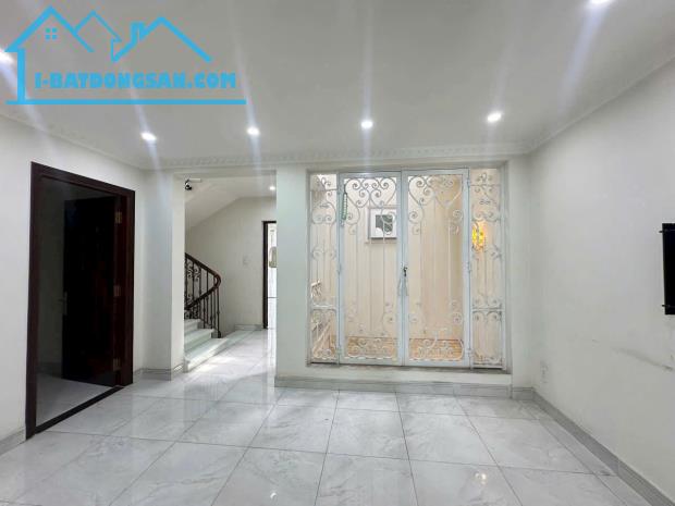 Siêu vip..Bán biệt thự 2 lầu toạ lạc P. Thống Nhất trung tâm Biên Hoà. 16x18m. Giá 23 tỷ.