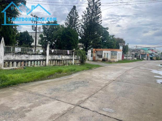 Lô Đất Xưởng 2Mặt Tiền Xe Container, 1700m2 Full Thổ Cư. Giá Chốt 18,5 Tỷ