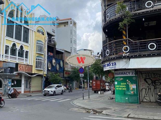 Bán nhà MTKD ngộp bank, hạ chào 10 tỷ, Lý Chính Thắng, P7, Q3, 205m2, 2 tầng, nở hậu.