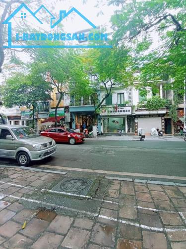 Bán nhà mặt phố Văn Miếu, Đống Đa, kinh doanh đỉnh, chỉ 50 tỷ.