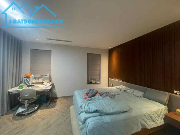 biệt thự sân vườn Ngọc Thụy, 190m x 4 tầng, mặt tiền 7.6m, ôtô tránh, nở hậu