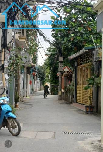ĐẤT ĐẸP NAM TỪ LIÊM – NGÕ NÔNG – Ô TÔ 7 CHỖ VÀO NHÀ – CÁCH PHỐ 30M