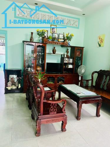 Mặt Tiền Phan Văn Hơn, Phan Văn Đối ngang 18m giá đầu tư.