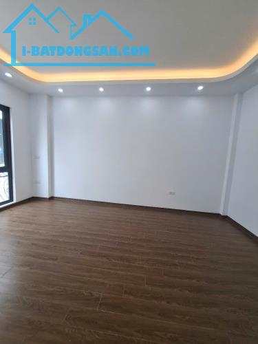 Bán nhà Ngọc Hồi TT Thanh Trì 30m x5 t nhà mới gần phố tiện ích bạt ngàn chỉ có 5.65 tỷ