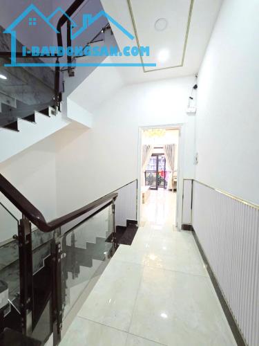 Nhà Chính Chủ Bán Gấp Đường Phú Định Quận 8 – DT 72m² – Xe Hơi Tận Cửa – Giá Tốt