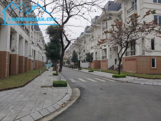 BÁN BIỆT THỰ 2 MẶT TIỀN 259 M2 KDT LIDECO ( 0915458886)