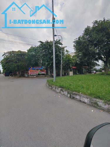 CẦN BÁN CĂN LIỀN KỀ Ở LK3 TẠI KHU ĐÔ THỊ TÂN TÂY ĐÔ (0915458886)