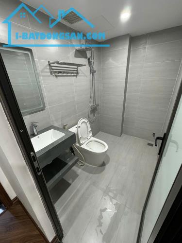 BÁN NHÀ THẠCH BÀN LONG BIÊN 40M2 5 TẦNG Ô TÔ ĐỖ CỬA GIÁ 7,2 TỶ